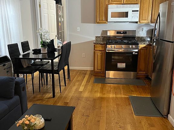 3rd image of 509 Central Ave APT 1A