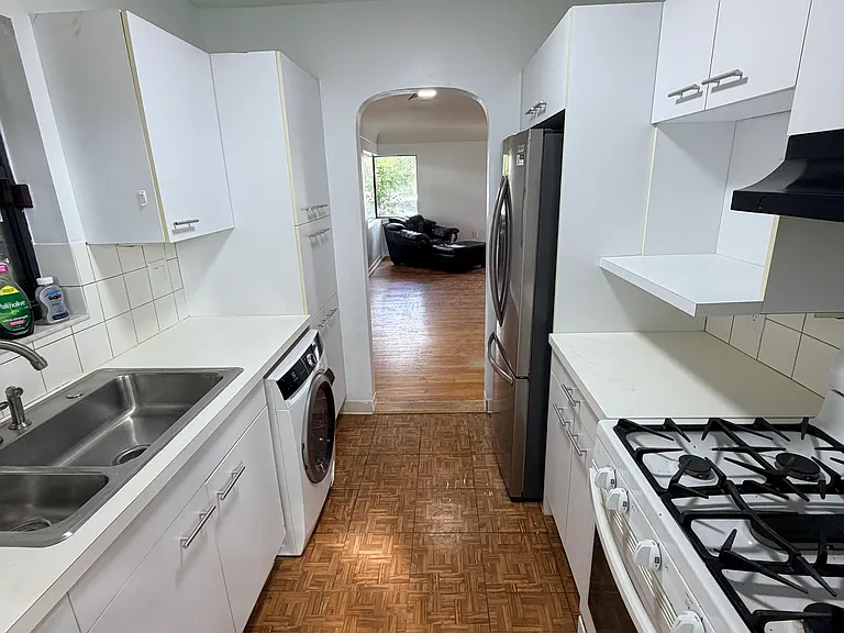 1130 N Federal Hwy #1 — Photo 4