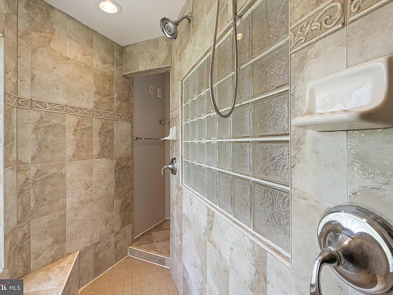 15436 Symondsbury Way — Photo 31