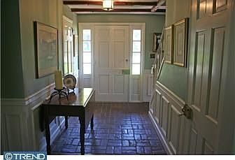 2nd image of 660 Clovelly Ln