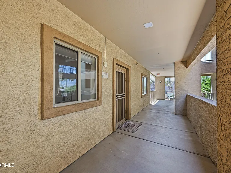 920 E Devonshire Ave #2027 — Photo 1