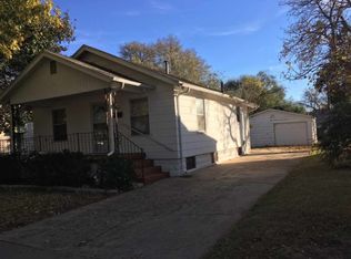 825 W McCormick Ave, Wichita, KS 67213