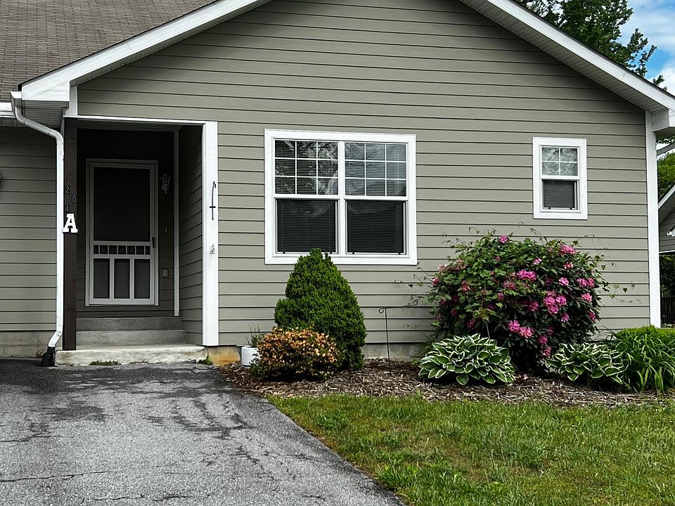 1st image of 204 Morris Ln