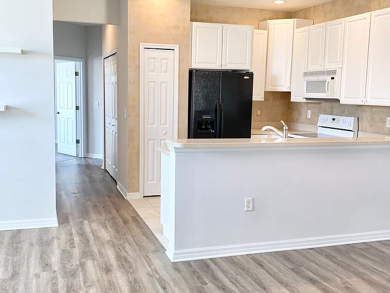 4228 Via Piedra Cir — Photo 2