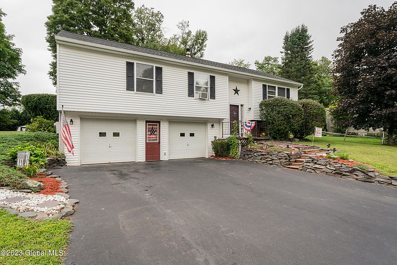 2nd image of 6503 Smith Circle