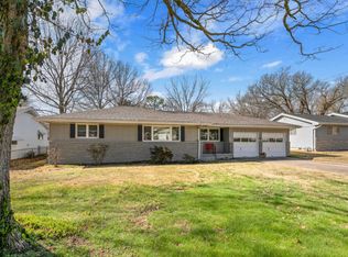 2702 E Portland St, Springfield, MO 65804