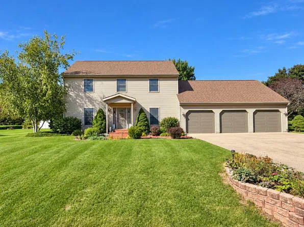 14592 Donnalynn Dr, South Beloit, IL 61080