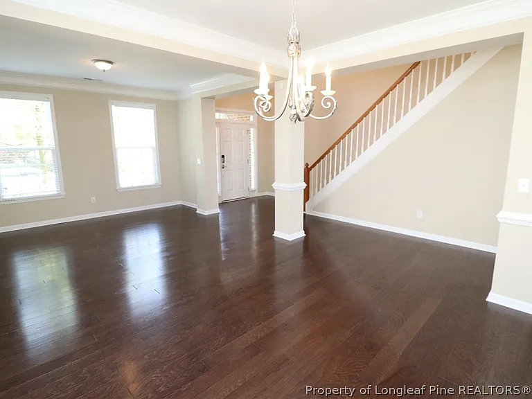1015 Katie Ln — Photo 5