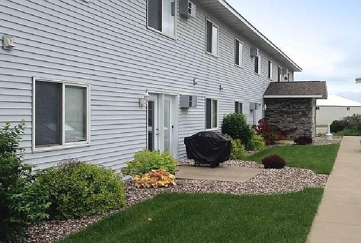 1st image of 560 Cottonwood Dr #8