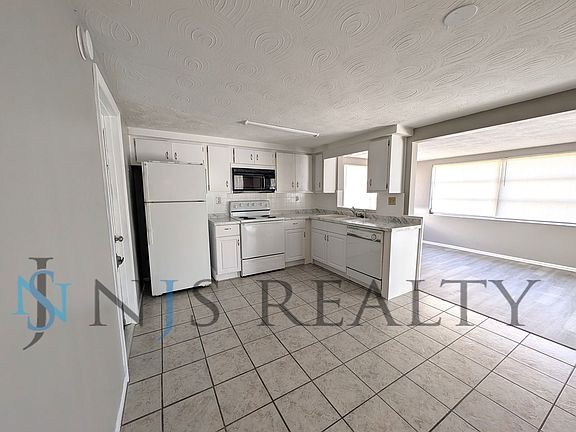 5th image of 3737 Sablewood Dr
