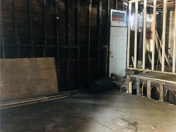 3rd image of 5814 Bridge Ave