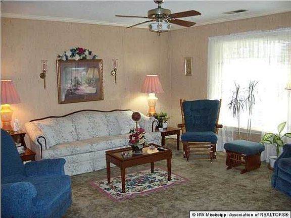 2nd image of 8136 Farmington Dr W