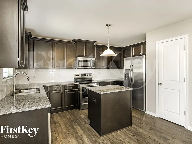 9825 Pollie Little Ln — Photo 7
