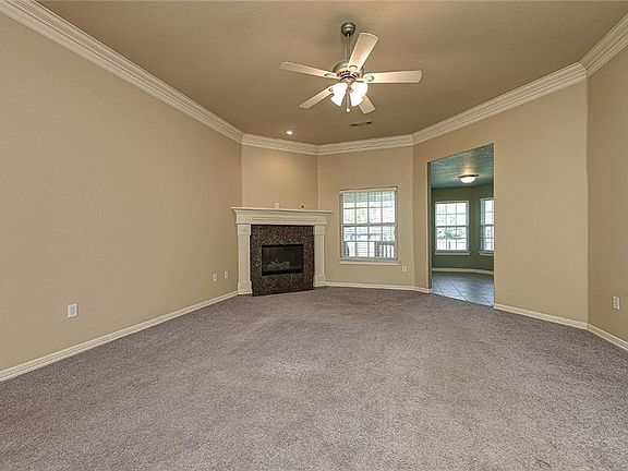 3rd image of 1408 Scenic Oaks Ave