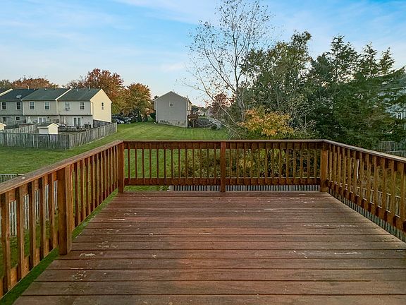 2nd image of 401 Hamilton Ct