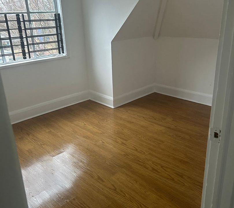 2nd image of 818-824 Madison Ave