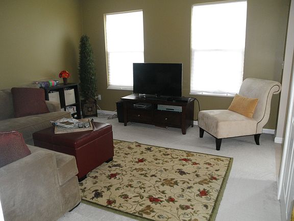 4th image of 16075 Primrose Cir
