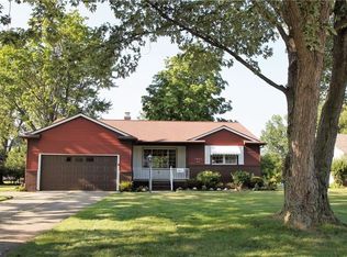 5485 Kenbridge Dr, Highland Heights, OH 44143