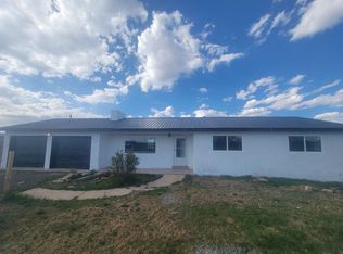 25 Dinkle Rd, Edgewood, NM 87015