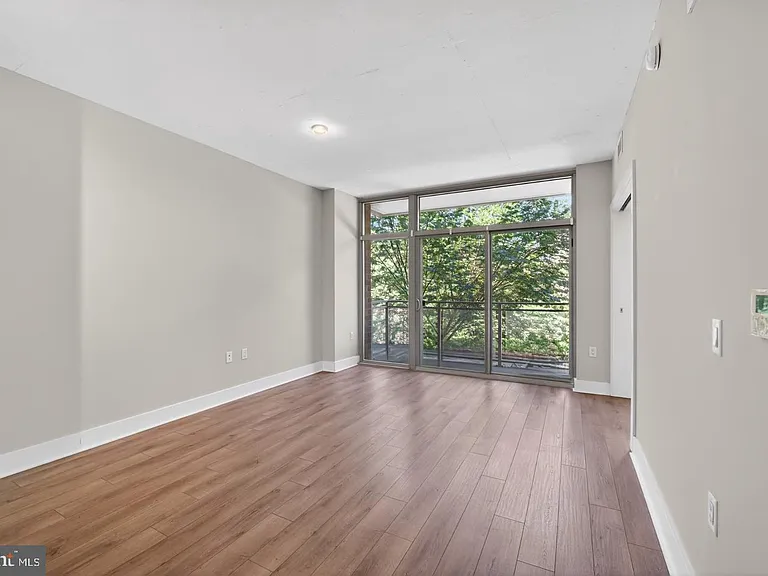 88 V St SW #213 — Photo 14