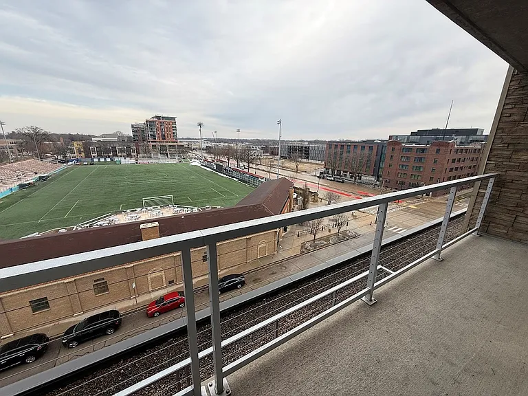 Galaxie High Rise Apartments — Photo 32