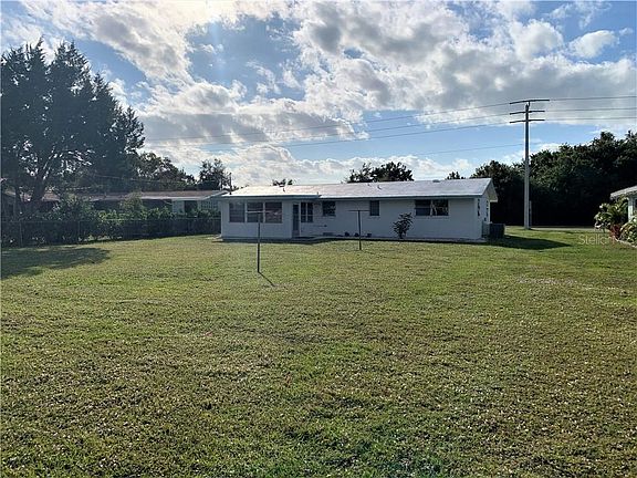 4th image of 933 Gulf Coast Blvd