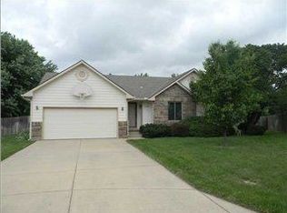 2445 N Sandhill Ct, Derby, KS 67037