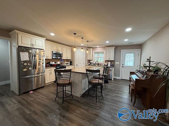 4th image of 145 Rabbit Run Rd