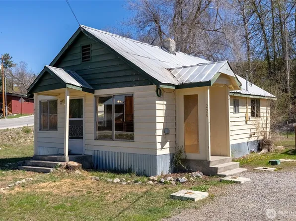 220 Corral Street, Winthrop, WA 98862