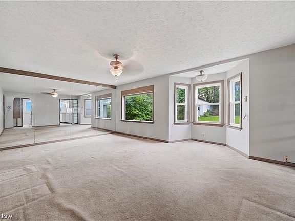 4th image of 155 Hawk Ave