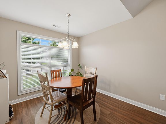 4th image of 3136 Sweet Clover Ln