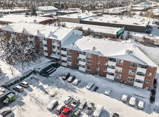 120 Bell Farm Rd #309, Barrie, ON L4M6J2