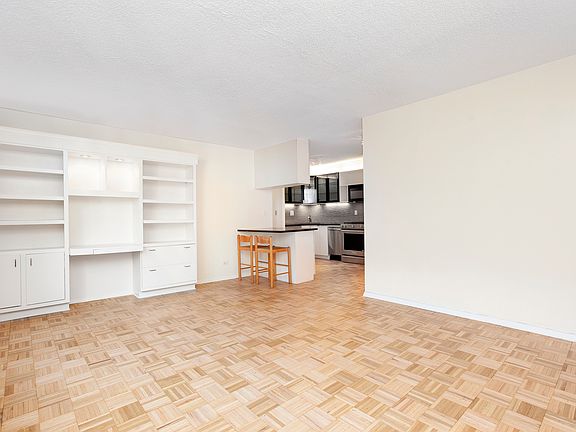 2nd image of 353 E 72nd St APT 3A