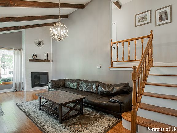 3rd image of 10547 Essex St