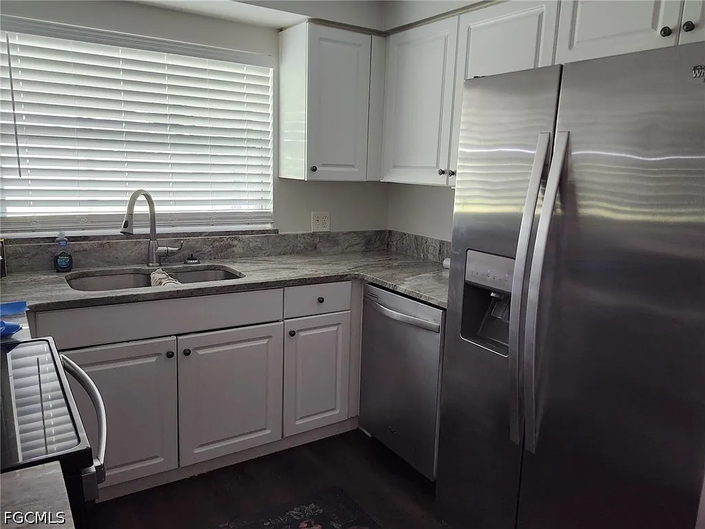 4 bed, 2.0 bath, 1418 sqft, $2,600 — Photo 3