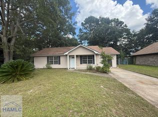203 Monroe Ave, Hinesville, GA 31313