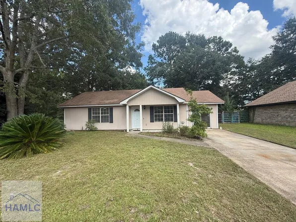 203 Monroe Ave, Hinesville, GA 31313