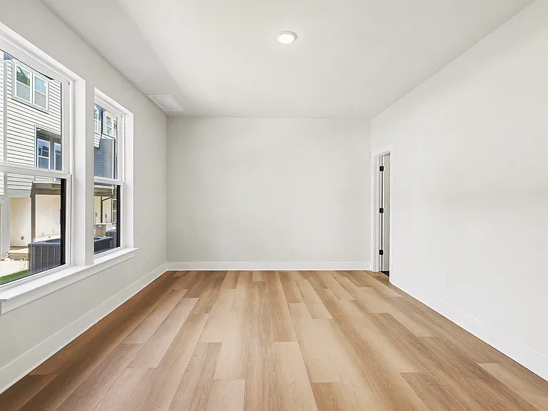 7920 Sansom Cir — Photo 8