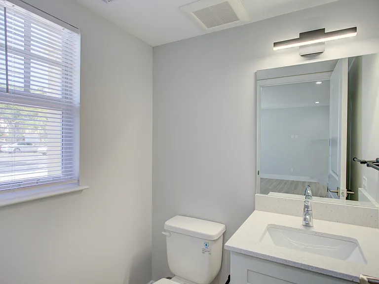 403 3rd Ave S #405 — Photo 8