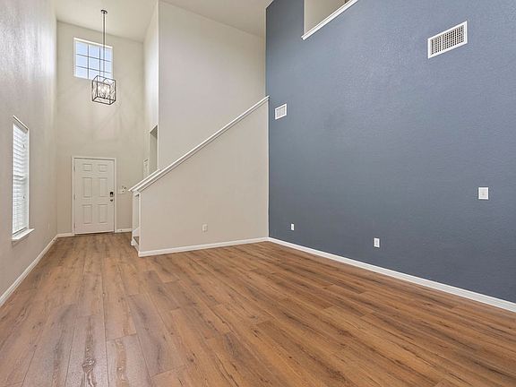 3rd image of 3304 Ortman Dr