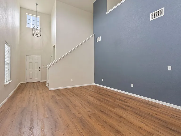 3304 Ortman Dr — Photo 3