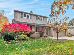 317 Ely Dr N, Northville, MI 48167
