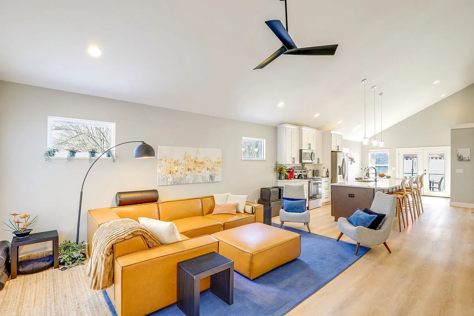 3 bed, 2.0 bath, 1367 sqft, $8,628 — Photo 1