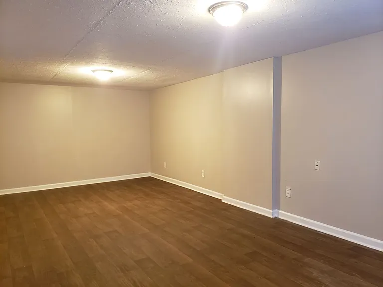 147 Kylee Ct — Photo 11