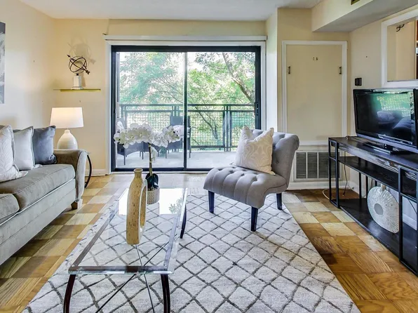 7611 Maple Ave APT 502, Takoma Park, MD 20912