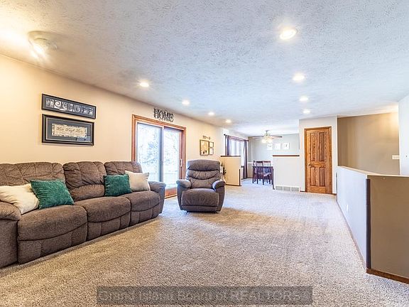 3rd image of 4318 Lariat Ln