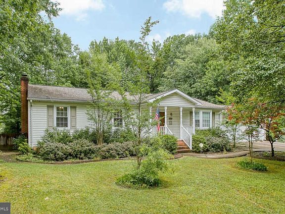 2nd image of 3802 Raynold Ct