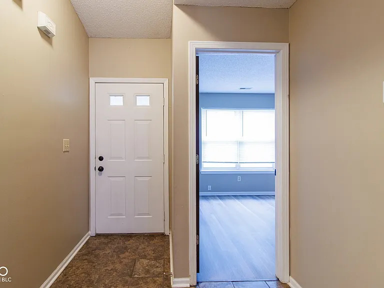 4119 Manasota Ct — Photo 2