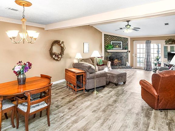 3rd image of 5600 Country Dr APT 107