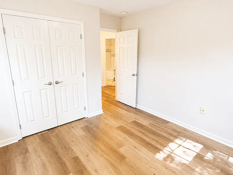 225 Harvester Dr — Photo 17